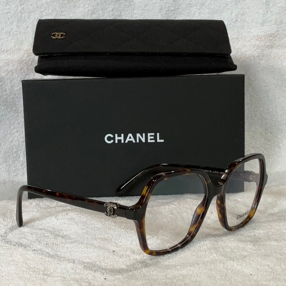 Chanel Tortoise Shell Eyeglasses - Picture 1 of 3